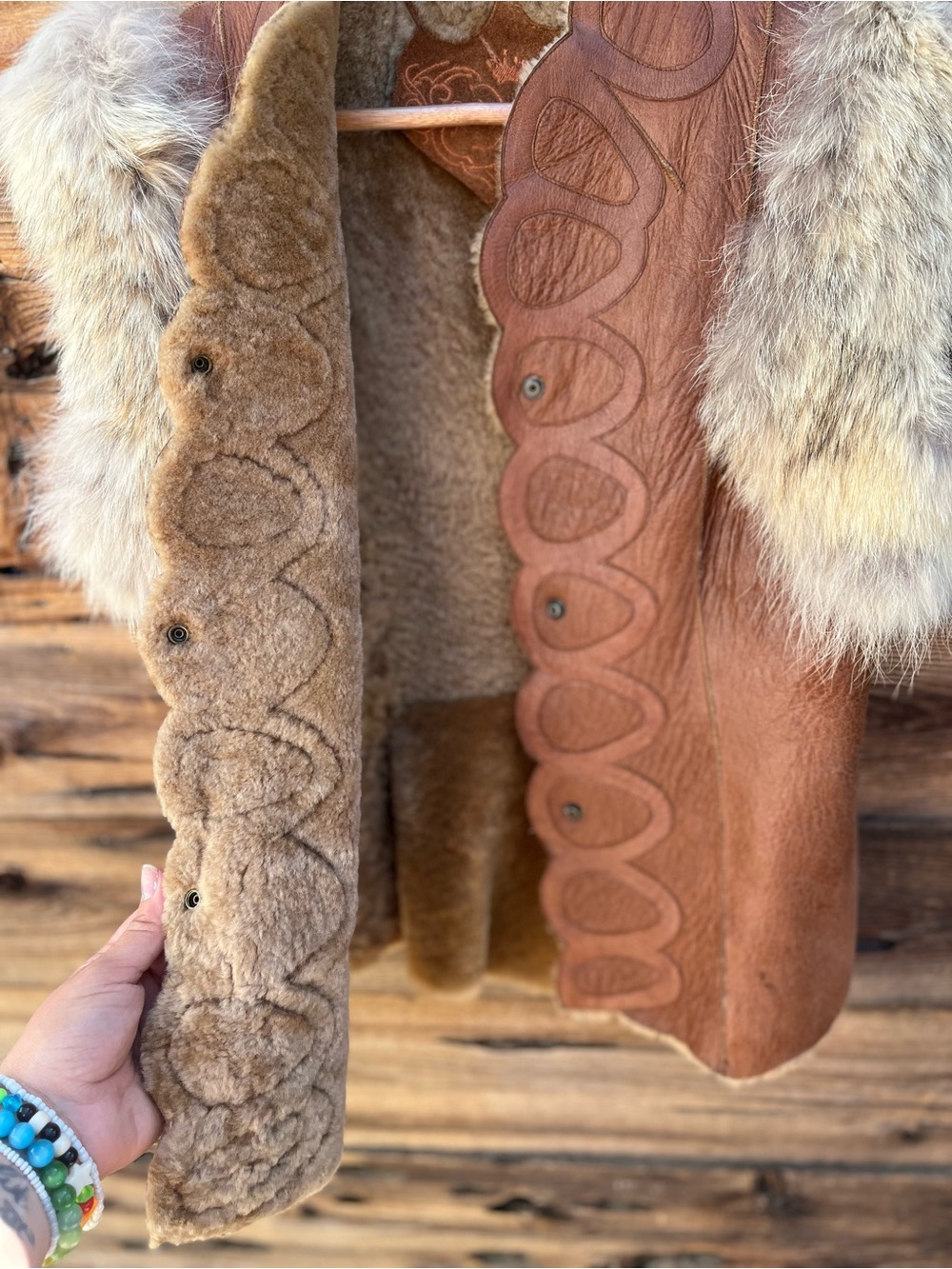 VINTAGE | EB International Leather Shearling Lined Vest W/ Coyote Fur Trim 4 - Picture 4 of 11